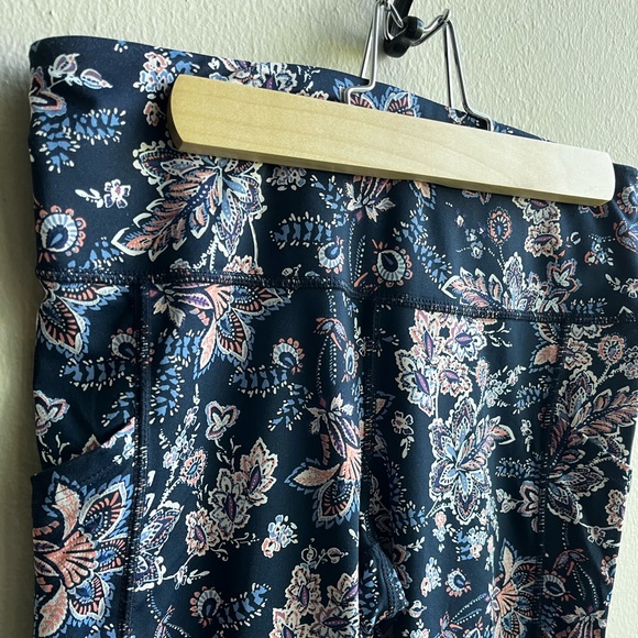 J. Jill fit performance floral print leggings - Picture 2 of 7